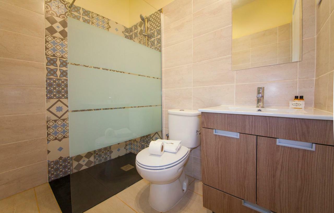 Apartamento de 100 m2, 3 quarto(s) e 2 banheiro(s) em Lagos Centro da cidade Exterior foto