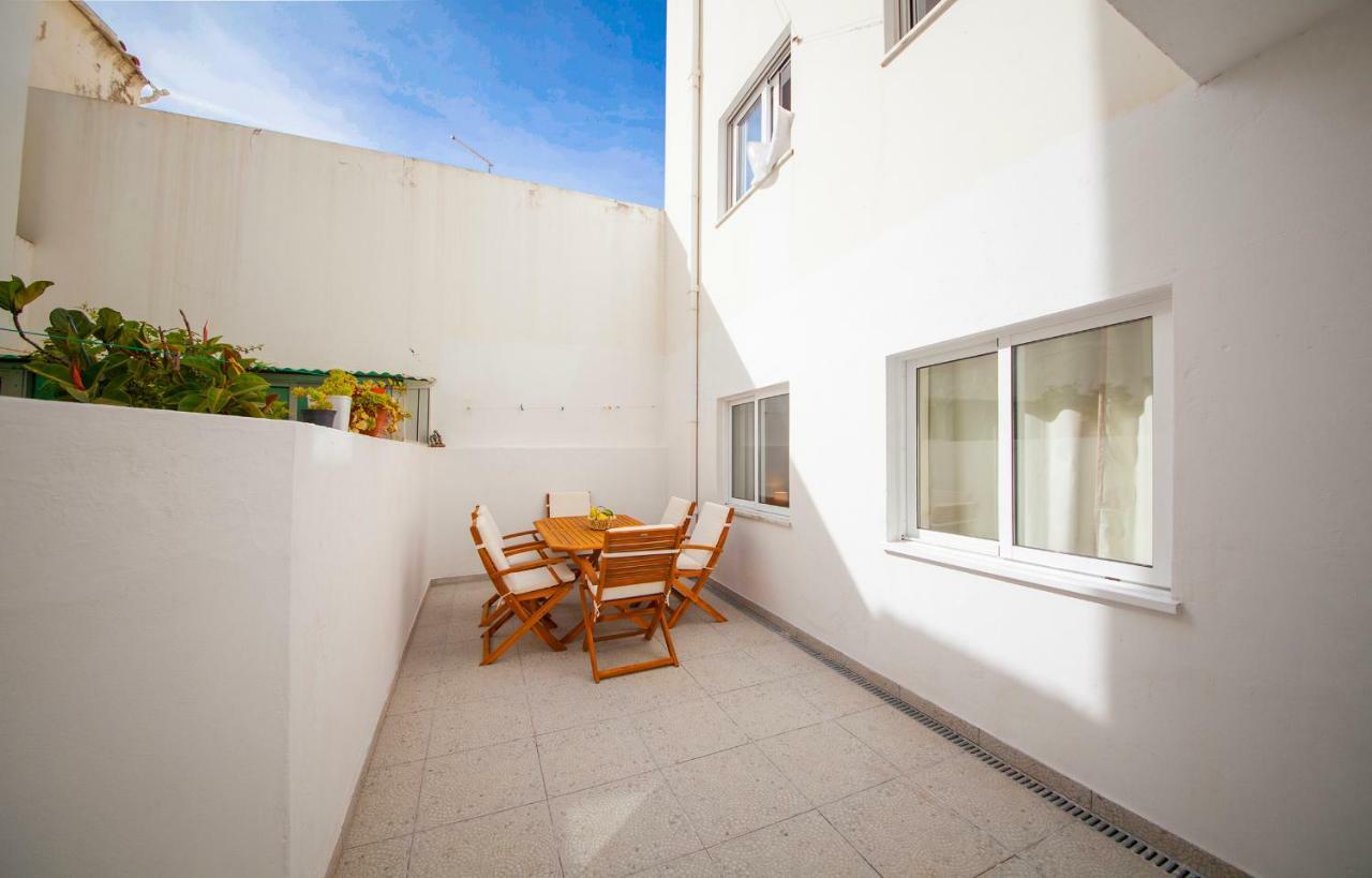 Apartamento de 100 m2, 3 quarto(s) e 2 banheiro(s) em Lagos Centro da cidade Exterior foto